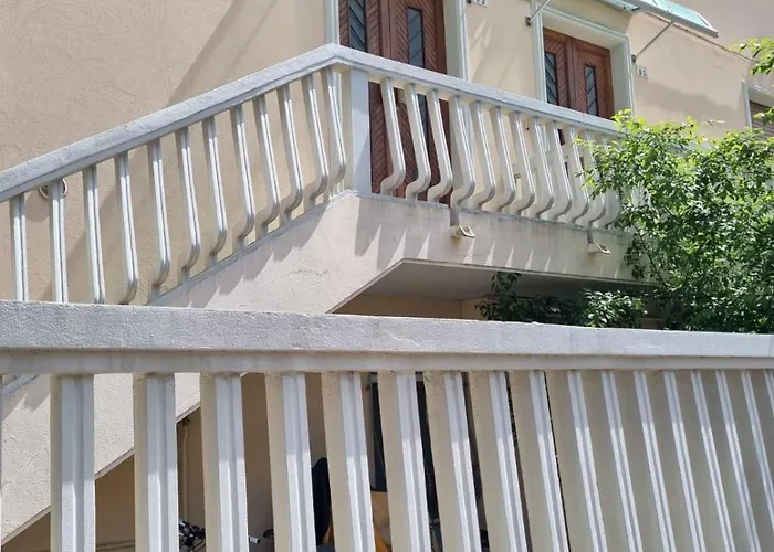 Appartement Fiordaliso 83 *